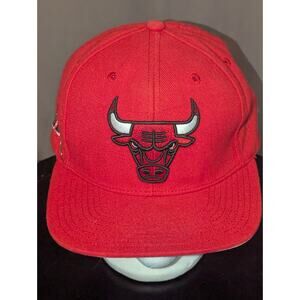 Mitchell & Ness Chicago Bulls Wool Snapback Hat Cap Red NBA Embroidered Logo